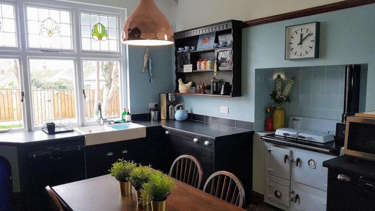 The Old Sea Captain'S House, Aberporth Extérieur photo